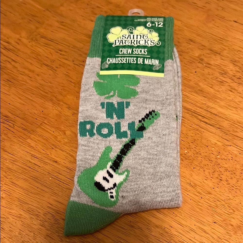 St. Patrick’s Day Crew Socks Green Gray Electric Guitar Design Shoe Size 6-12